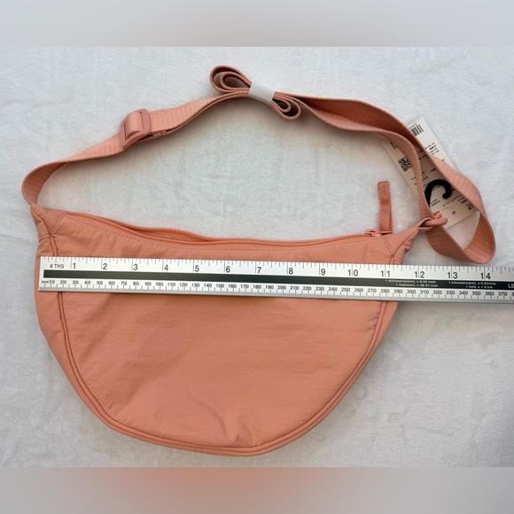 UNIQLO #12 Pink Crescent Moon Crossbody/ Shoulder Bag NWT - Picture 10 of 16